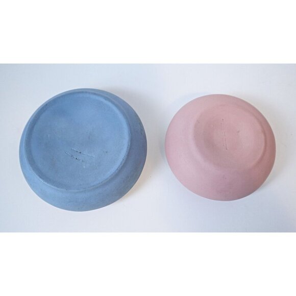 2 Vintage Art Pottery ECanada Ashtrays Pink Blue Jasperware Tobaciana - Picture 5 of 5